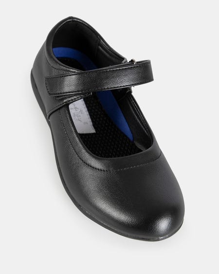 Everflex Stacey Black vegan kids shoes with a classic black design, durable construction, and comfortable fit for everyday school and play activities.