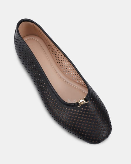 Laiton secondary image