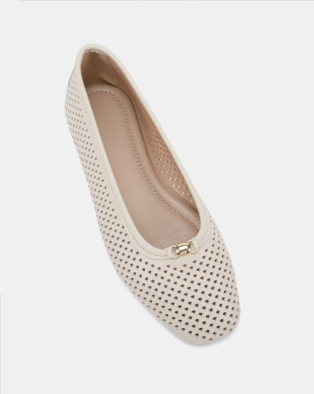 Laiton secondary image